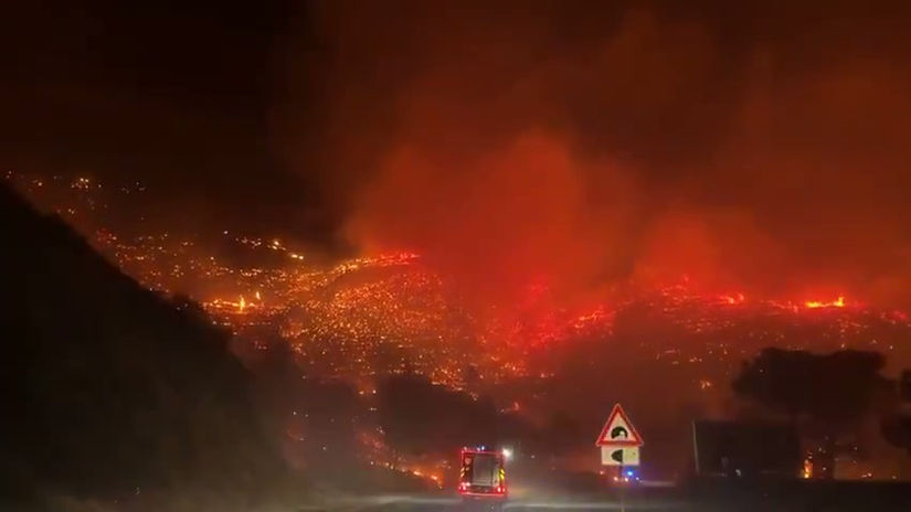 RTVisual_-_Croatia’s_Omiš_TURNS_into_HELL_ON_EARTH_as_HILLSIDES_BLAZE_ORANGE